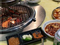 -牛信亭韩国料理·炭火烤肉(紫藤路店)