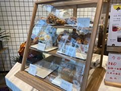 面包甜点陈列柜-ICEPOPO MILK(玉兰店)
