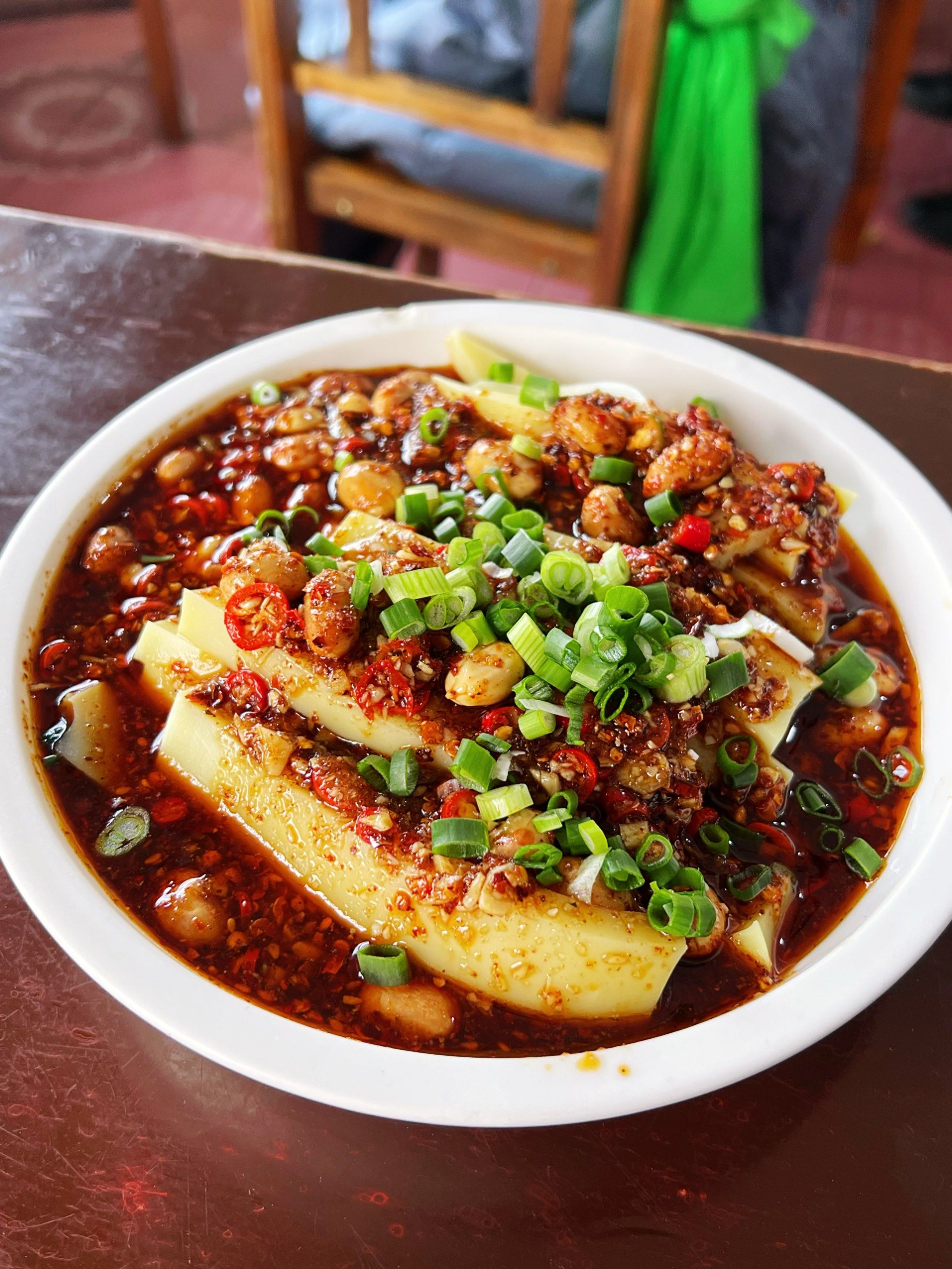 拌凉粉,花椒足,最好吃的一道菜.
