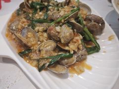 -肥肥虾庄·金牌油焖大虾(汉口城市广场店)
