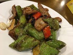 虎皮尖椒炒猪颈肉-日昌餐馆(亦庄店)
