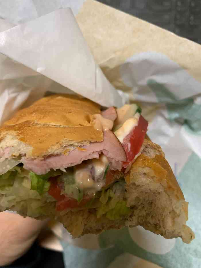 subway赛百味(悠唐店)-"说了好几遍要双倍芝士,店员就跟听不懂一样.