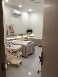 点击看大图 -苗方清颜专业祛痘·皮肤管理