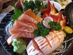 三文鱼刺身-日进一片海.生腌海鲜火锅.宵夜烧烤(三里屯总店)