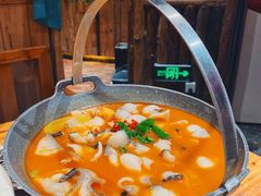 思茅酸汤鱼片-老滇山寨•云南特色菜•地方菜•民族风情歌舞表演(金碧店)