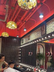 -东方先生国潮男士理发馆