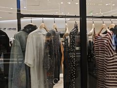 -MO&Co.(龙之梦购物公园店)