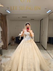 -GRACE KELLY婚纱与礼服(北京店)