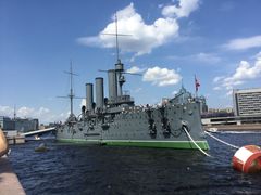 -阿芙乐尔号巡洋舰