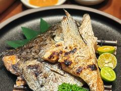 炭烤三文鱼头-8PINTS八品脱·日料·烧鸟·精酿小酒馆(莘庄店)