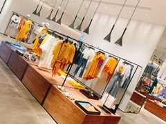 -URBAN REVIVO(西安Momopark店)