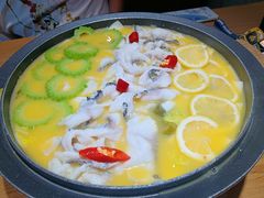 -山城外·非遗酸菜鱼(蜀都万达店)