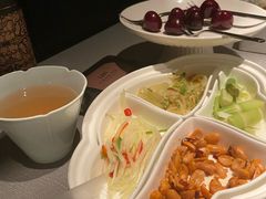 -左庭右院鲜牛肉火锅黑金店(陆家嘴中心店)