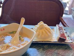 蟹黄包的肉肉-四宜糕团店(南大街店)