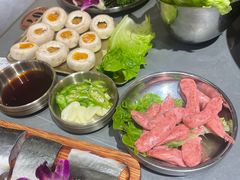 -围炉肉舍•炭烤活鳗•丹东海鲜烤肉(步行街店)