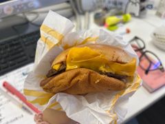 双层吉士汉堡-麦当劳(CP静安店)
