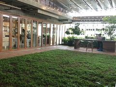 -ROAST coffee & eatery