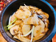 石锅三菌-大川先生·小龙虾·川菜(信义坊店)