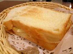 -帕帕珍味·面包茶饮(古城店)