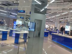 -优购镜仓(黄岛吾悦店)
