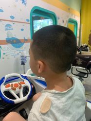 -爆米花儿童美发乐园