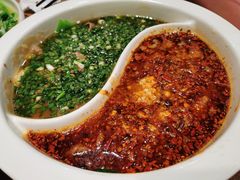 鸳鸯水煮牛肉-成都吃客(九眼桥店)