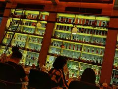 -饮湖威士忌鸡尾酒吧