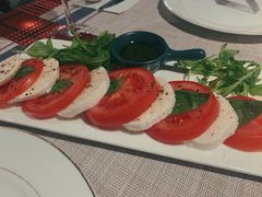 新鲜水牛芝士配番茄-Primo·丽莫意大利窑烤披萨