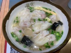 手工小馄饨-龍堂蟹黄小笼包(德思勤四季汇店)