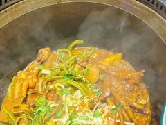 -山河屯铁锅炖·非遗东北菜(南山店)