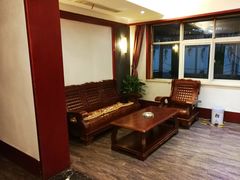 等位区-雅和生态渔庄·宜城锅巴饭(龙灵山公园店)