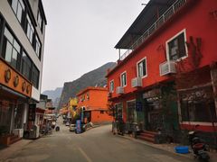 -百里峡七彩艺术小镇