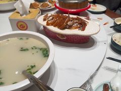 -梅利汴京烤鸭•开封豫菜地标店(东大街店)