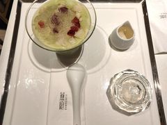 -燕庭·纯燕窝·甜品下午茶(南京西路店)