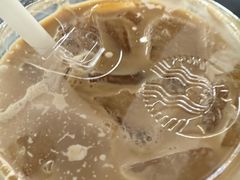 -星巴克(杭州临平银泰城B1店)