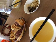-闫家驴肉老店(华电一校店)