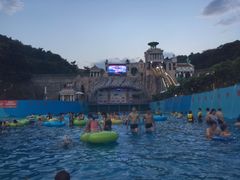-平湖九龙山乐满地水上乐园