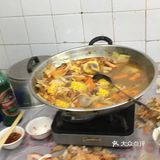 打卡，澳门一家比较实惠的餐馆招牌是海鲜骨锅