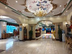 -王朝大酒店徐汇店-地面停车场