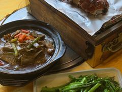 -东方之猪四更烤乳猪(金垦总店)