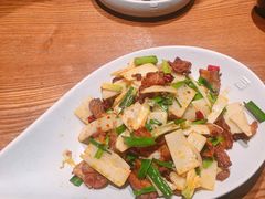 -云海肴·汽锅鸡·云南菜(天山百盛优客店)