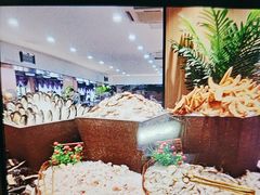 -新艺自助美食城(中山路店)