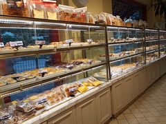 面包甜点陈列柜-TOUCH泰奇(南汇南门大街店)