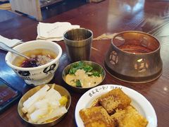 -成都你六姐·牛肉冒菜(城市集市合生汇店)