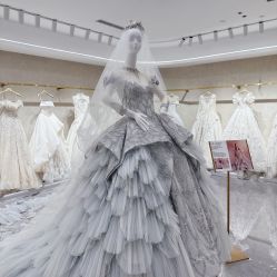 点击看大图 -GRACE KELLY婚纱与礼服(北京店)