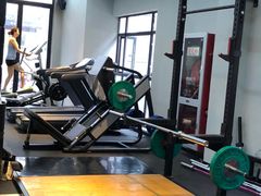 -Freedom Fitness私教健身俱乐部(徐虹北路店)