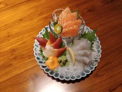-山川小町·极番烧肉(新地假日广场店)
