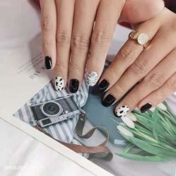 -媄甲诗美甲美睫