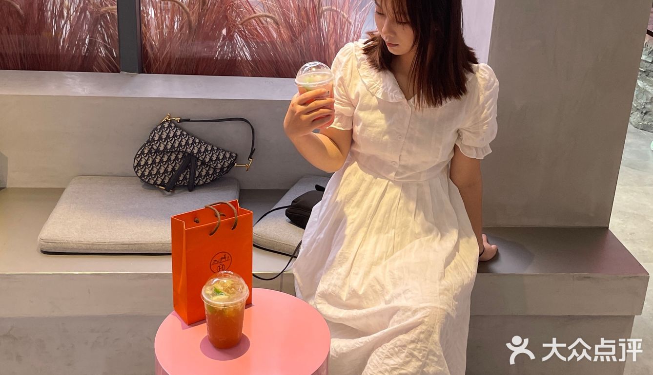 新晋网红拍照地[调皮]这家奶茶我爱