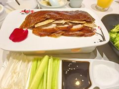 至尊招牌烤鸭-大碗居·烤鸭·鱼头泡饼(天坛东门店)